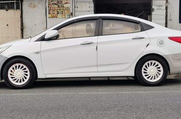 Selling White Hyundai Accent 2015 in Talavera