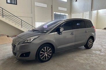 Selling White Peugeot 5008 2024 in Pasay