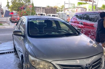 Sell White 2011 Toyota Corolla altis in Quezon City