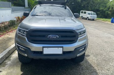 White Ford Everest 2017 for sale in Antipolo