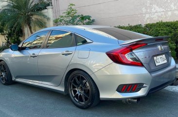 White Honda Civic 2016 for sale in Manila