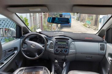 2010 Toyota Innova  2.8 J Diesel MT in Pasay, Metro Manila