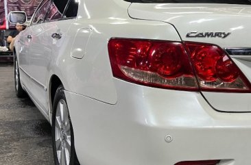 Selling White Toyota Camry 2008 in Manila