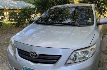 Selling White Toyota Corolla altis 2010 in Angeles