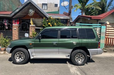 Selling Yellow Hyundai Starex 2003 in Rodriguez