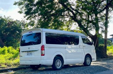 Selling White Toyota Hiace 2017 in Parañaque