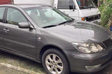 Selling White Mazda 2 2005 in Pasay