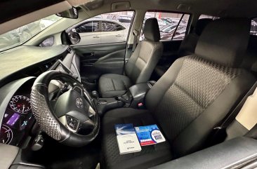 White Toyota Innova 2022 for sale in 