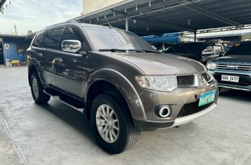 White Mitsubishi Montero sport 2013 for sale in Las Piñas