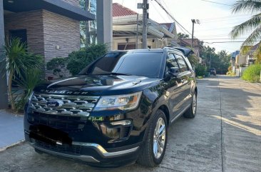 White Ford Explorer 2018 for sale in Manila