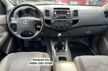 Sell White 2015 Toyota Hilux in Mandaue