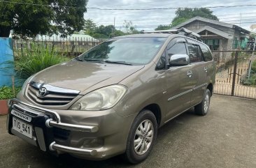 White Toyota Innova 2012 for sale in Manual