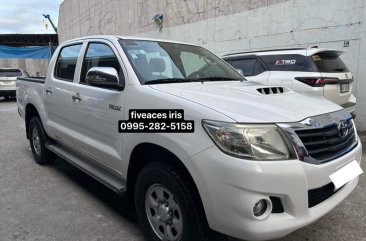 Sell White 2015 Toyota Hilux in Mandaue