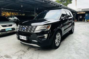 Selling White Ford Explorer 2016 in Las Piñas