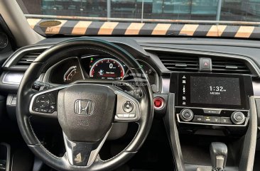 2017 Honda Civic  RS Turbo CVT in Makati, Metro Manila