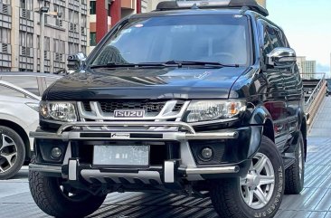 2015 Isuzu Xuv in Makati, Metro Manila