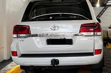 2019 Toyota Land Cruiser 4.5 4x4 White Pearl AT in Quezon City, Metro Manila