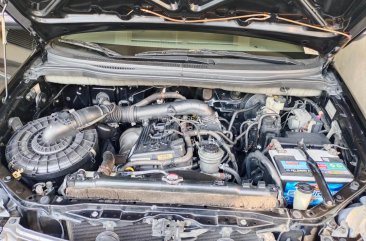 2012 Toyota Innova  2.0 E Gas MT in Makati, Metro Manila