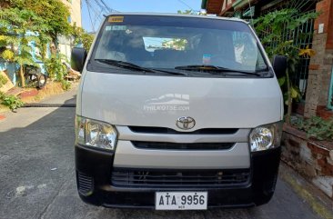 2015 Toyota Hiace  Commuter 3.0 M/T in Quezon City, Metro Manila