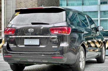 2019 Kia Carnival EX 2.2 AT in Makati, Metro Manila