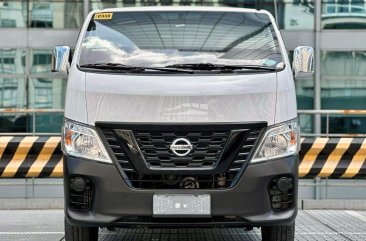 2018 Nissan NV350 Urvan 2.5 Premium 15-seater MT in Makati, Metro Manila