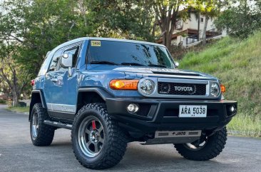 2015 Toyota FJ Cruiser  4.0L V6 in Manila, Metro Manila