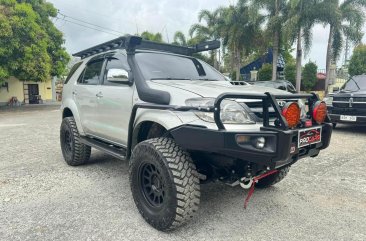 2006 Toyota Fortuner  2.8 V Diesel 4x4 AT in Manila, Metro Manila