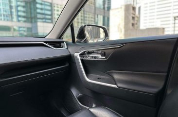 2020 Toyota RAV4 in Makati, Metro Manila