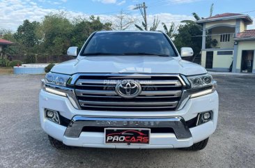 2018 Toyota Land Cruiser Premium 4.5 4x4 White Pearl AT in Manila, Metro Manila