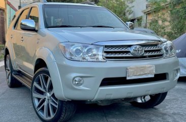 2010 Toyota Fortuner  2.4 G Diesel 4x2 AT in Manila, Metro Manila