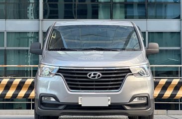 2019 Hyundai Starex  2.5 CRDi GLS 5 AT(Diesel Swivel) in Makati, Metro Manila