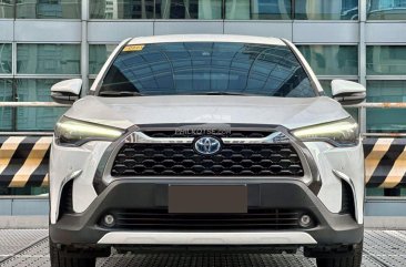 2021 Toyota Corolla Cross 1.8 V HV in Makati, Metro Manila