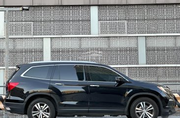 2016 Honda Pilot  3.5 EX-L AWD in Makati, Metro Manila