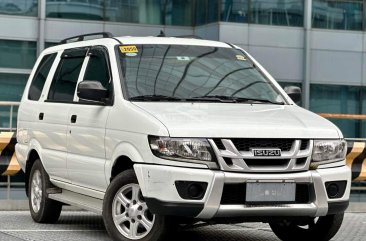 2017 Isuzu Crosswind in Makati, Metro Manila