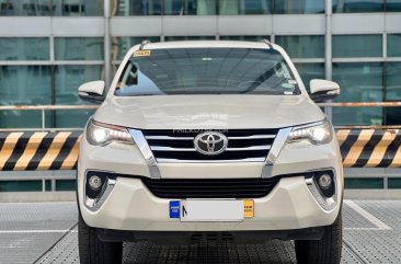 2017 Toyota Fortuner 2.4 V Pearl Diesel 4x2 AT in Makati, Metro Manila