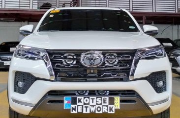 2023 Toyota Fortuner 2.4 V Pearl Diesel 4x2 AT in Quezon City, Metro Manila