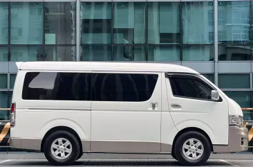 2013 Toyota Hiace in Makati, Metro Manila