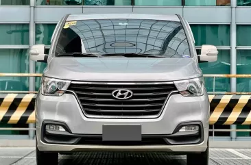 2019 Hyundai Starex  2.5 CRDi GLS 5 AT(Diesel Swivel) in Makati, Metro Manila