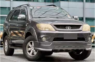 2006 Toyota Fortuner  2.7 G Gas A/T in Makati, Metro Manila