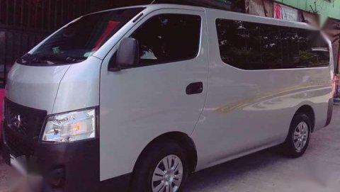  Comprar Nissan NV3 Urvan usado en venta en Filipinas