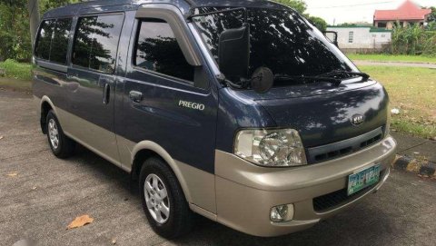 2005 kia van