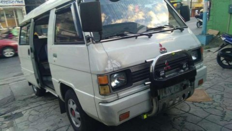 l300 closed van for sale