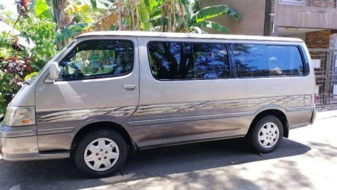 toyota hiace 2000 price