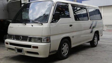  Comprar usados ​​Nissan Urvan Escapade 2005 en venta en Filipinas