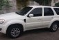 Ford Escape XLS 2010 AT White SUV For Sale -2