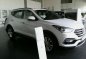 Well-maintained Hyundai Santa Fe 2017 for sale-3