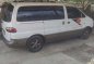 Hyundai Starex white for sale-3