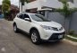 FOR SALE. Toyota Rav4 4x2 2014 A/T Pearl white.-0