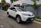 FOR SALE. Toyota Rav4 4x2 2014 A/T Pearl white. -0