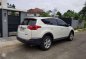 FOR SALE. Toyota Rav4 4x2 2014 A/T Pearl white.-2